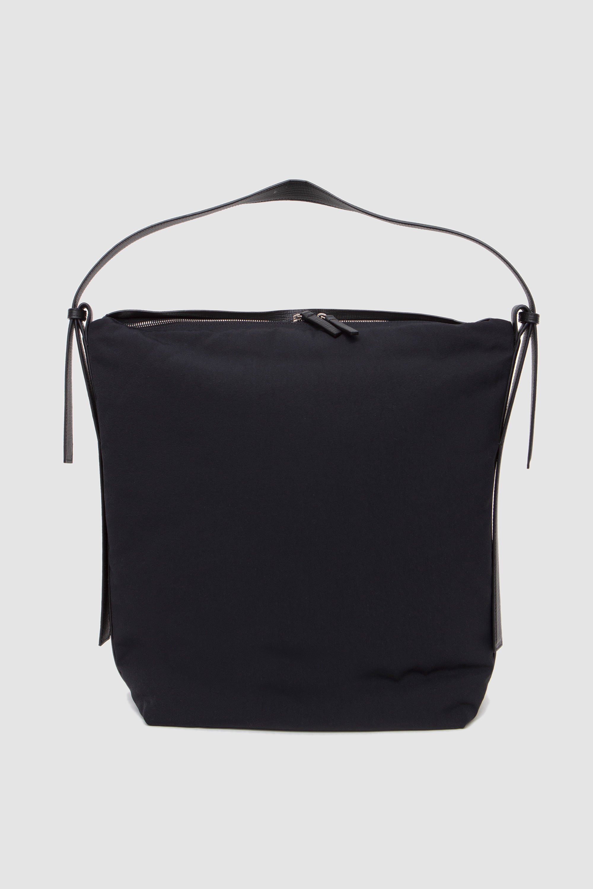 Airport Bag (M) Black_5