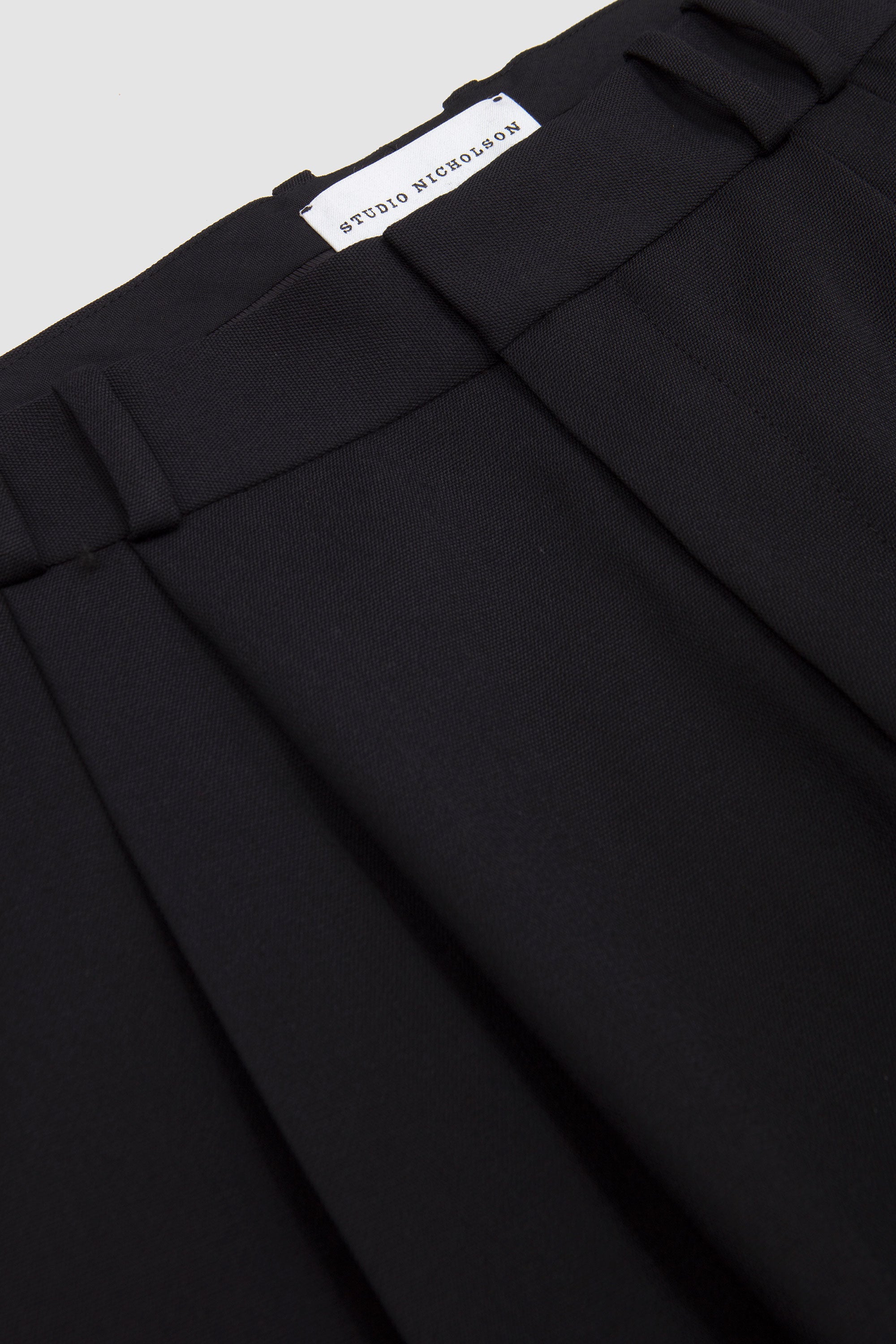 Line Pant Black