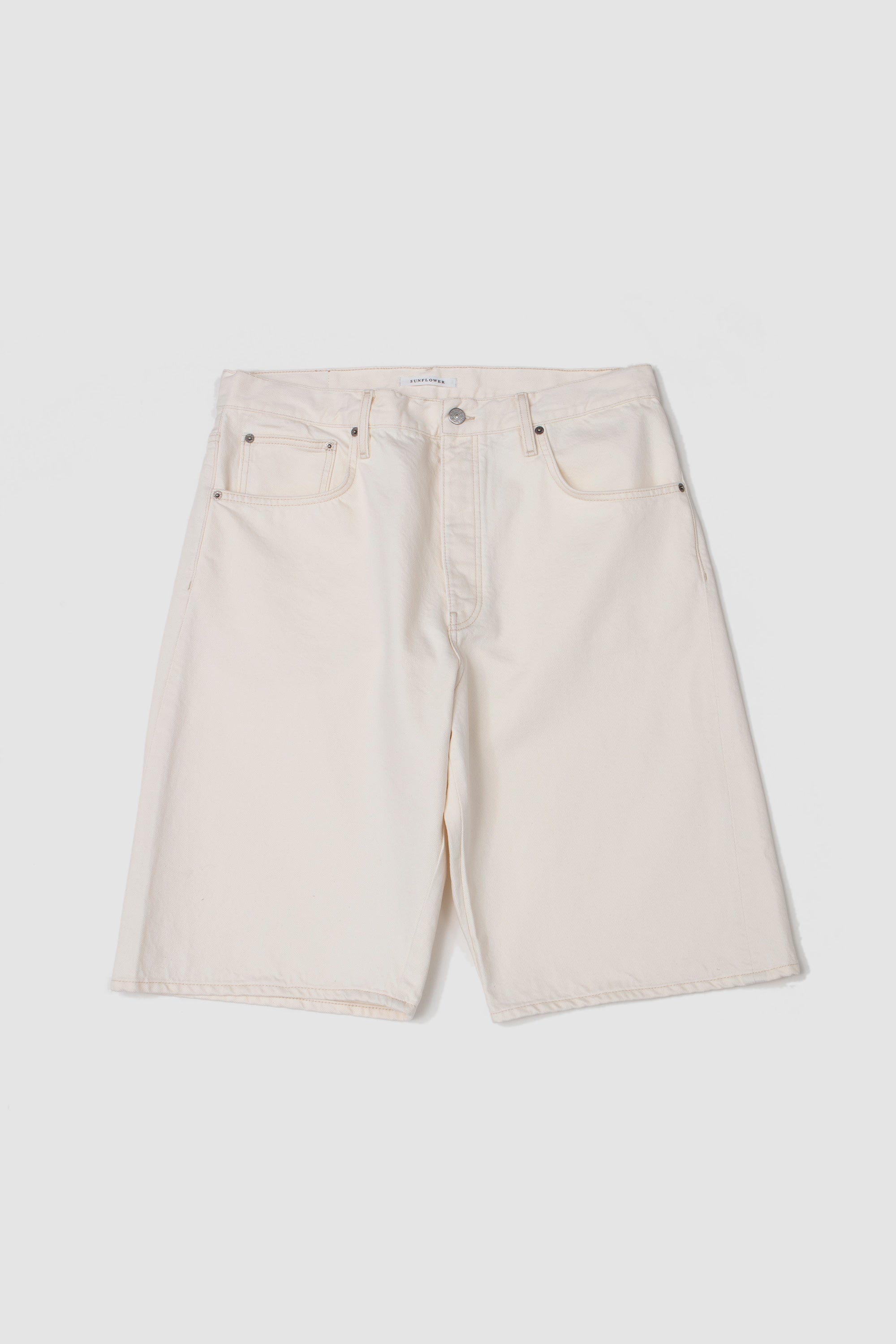 Wide Twist Short Vintage White