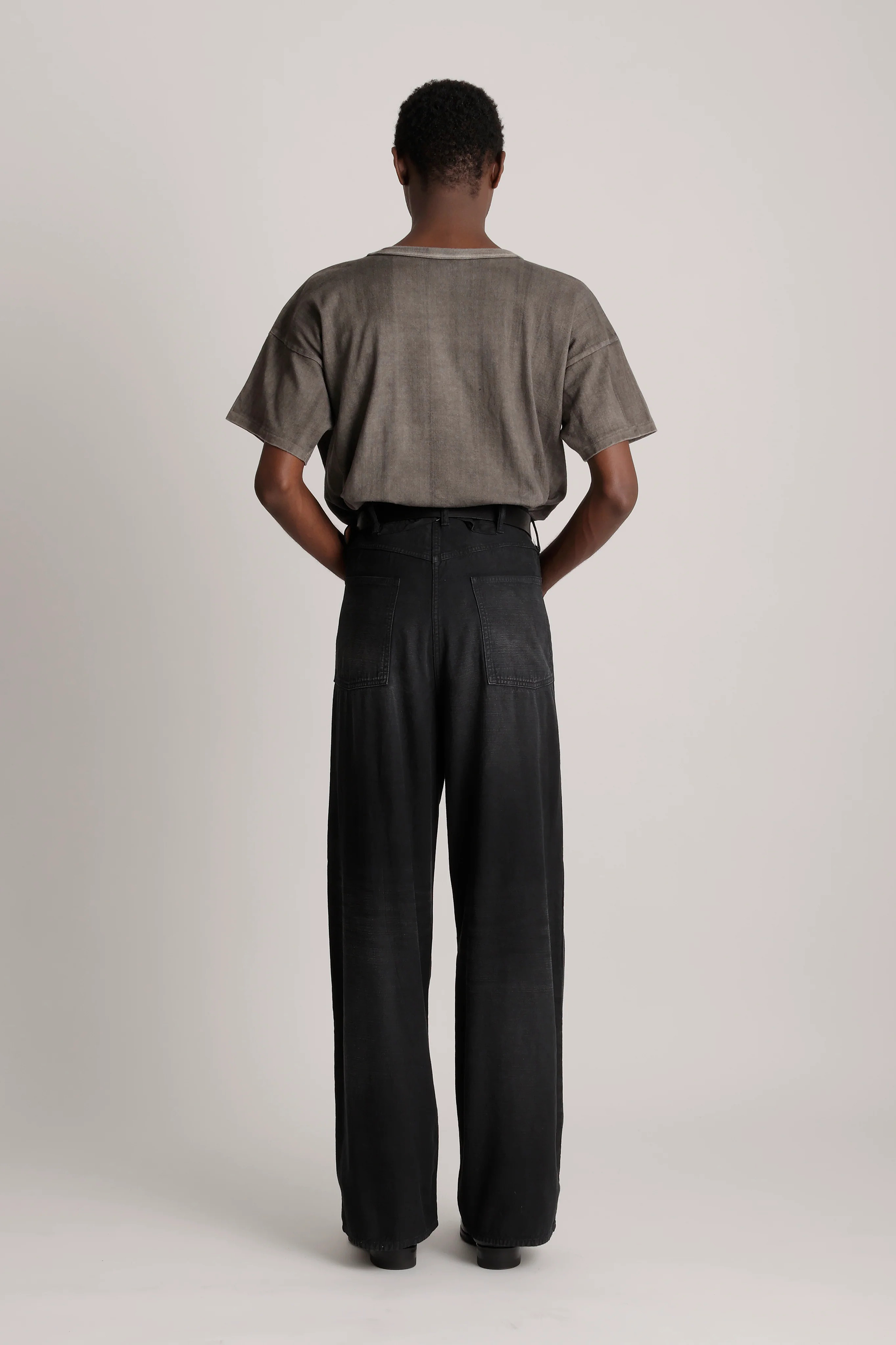 Lot.209 Buckle-Backed Trousers Damaged Sumi Dyed Black_2