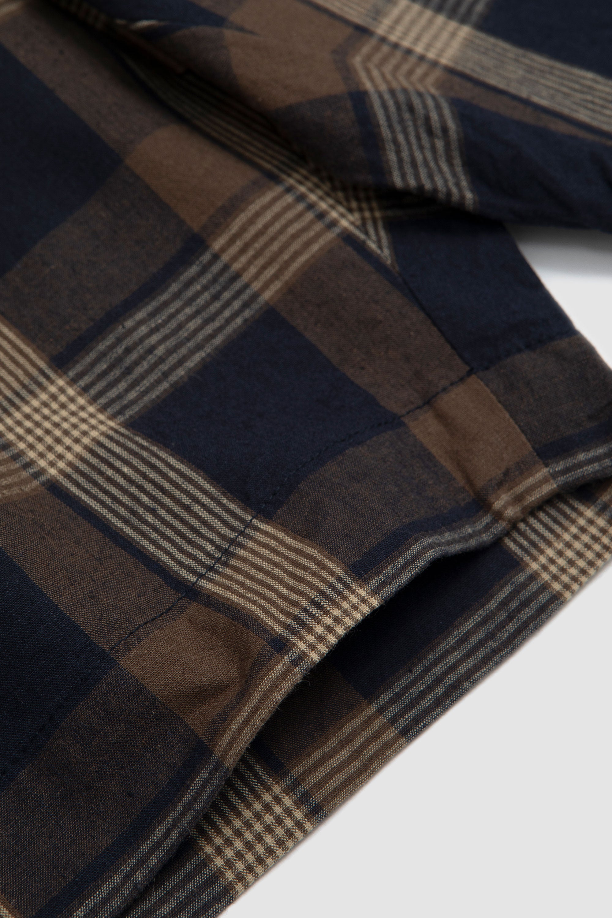 Pleated Lincot Big Check Track Short Navy/ Brown