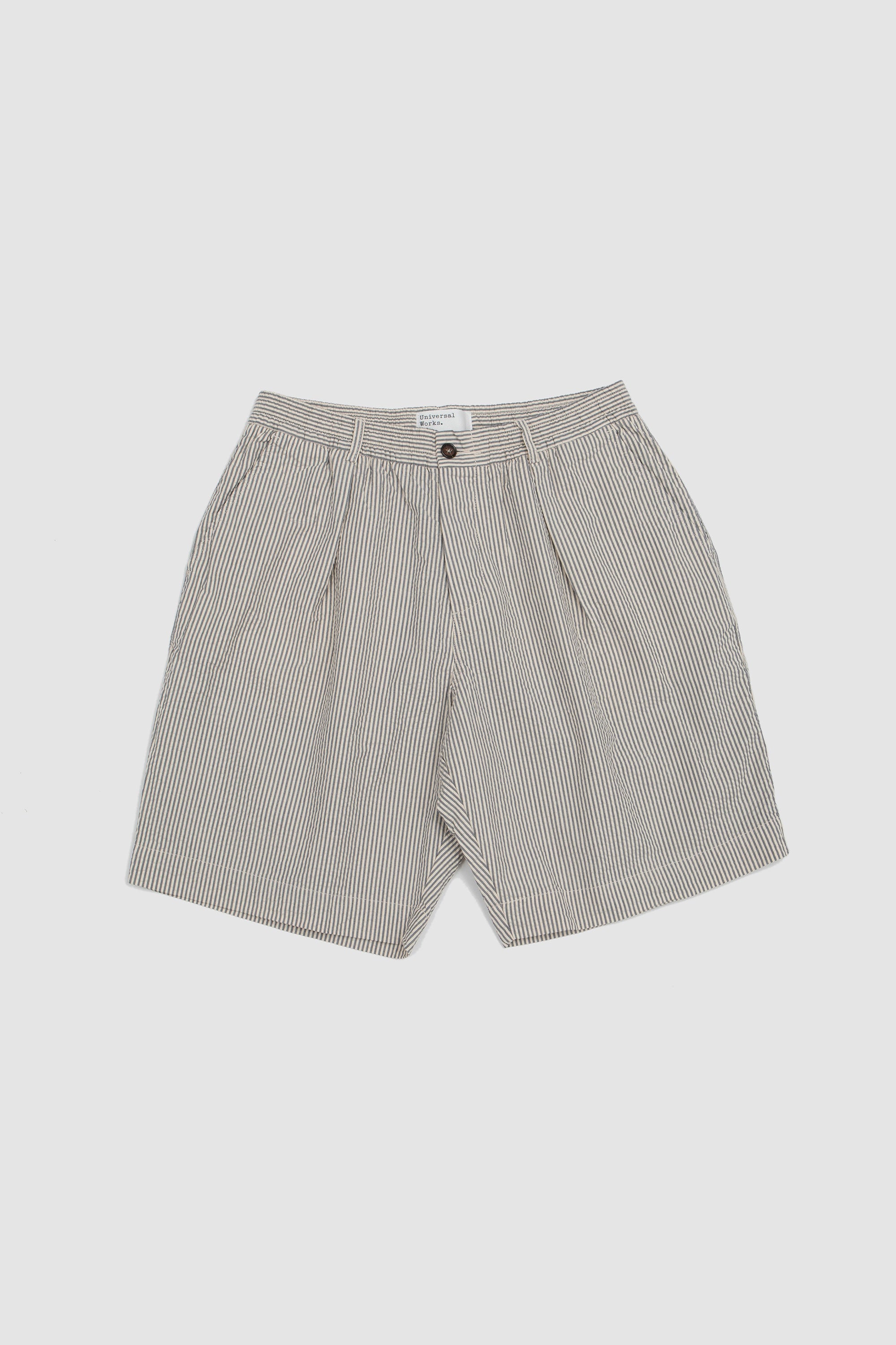 Pleated Track Derby Stripe Short Grey