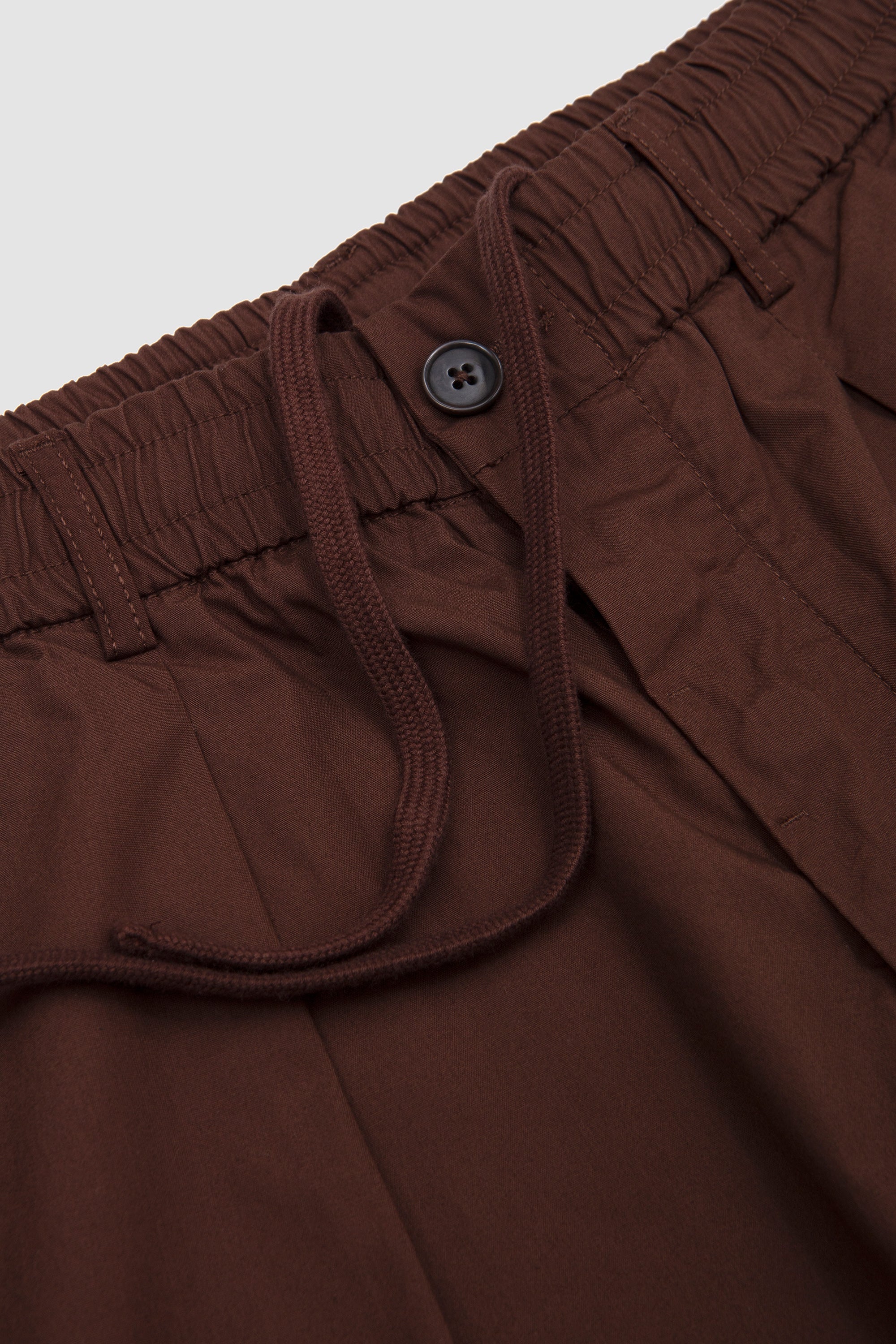 Pleated Track Short Peached Poplin Brown