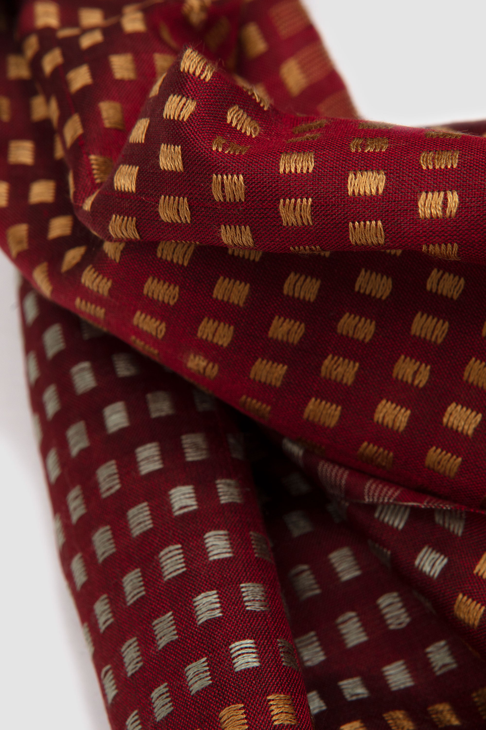 Silk Jacquard Scarf Red/ Silver/ Gold_4