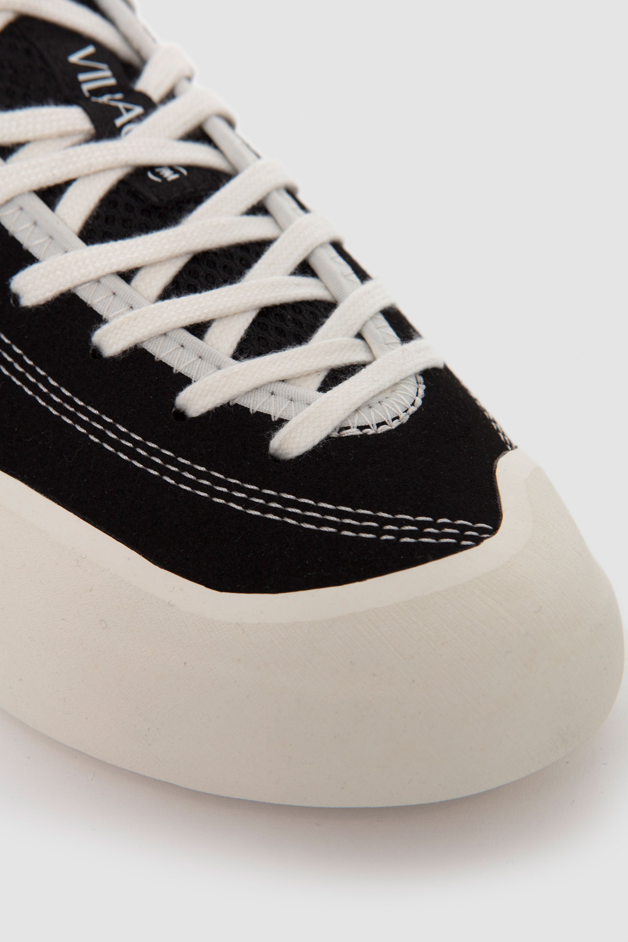 1.30 PM Black/ White_5